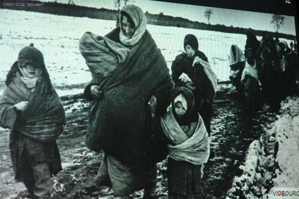 Голод улиц. Голодающие дети блокада Ленинграда. Дети блокадного Ленинграда 1941 1944. Блокада Ленинграда голод и холод.
